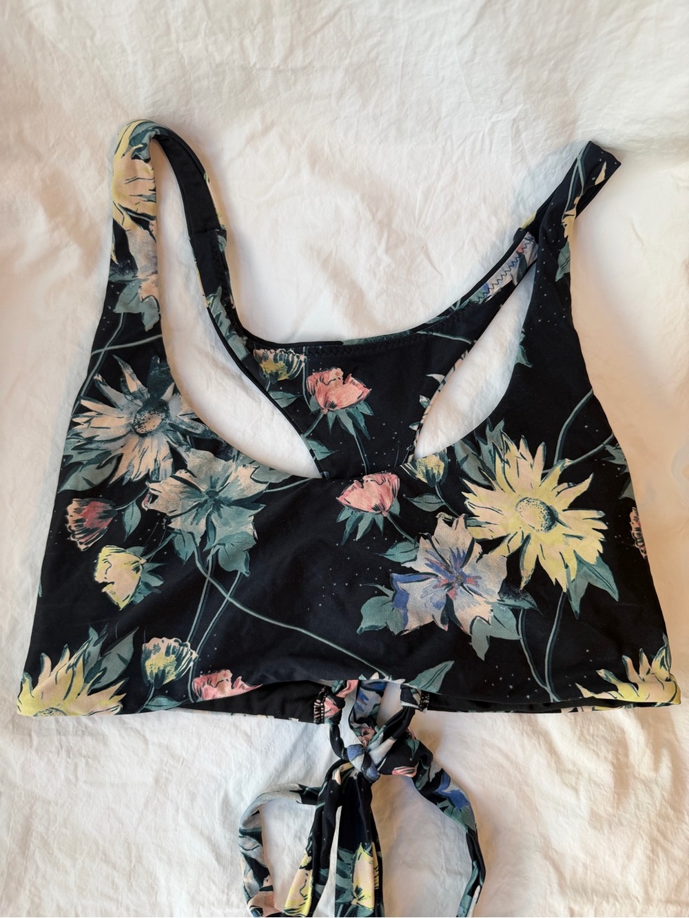 O’Neill floral bikini top with tie back (no cup inserts) size:XL